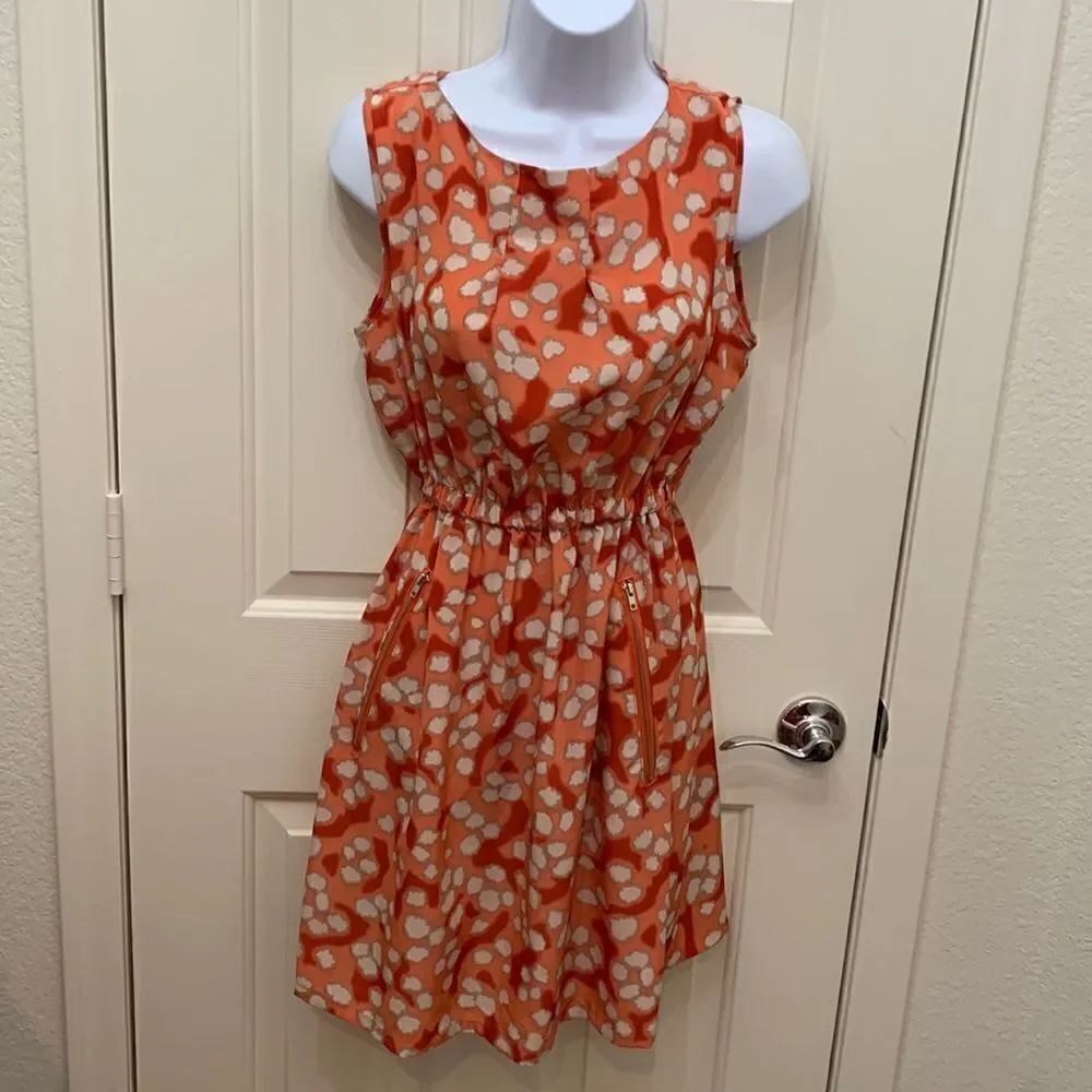 Love Chesley Size Medium Scoop Neck Short Sleeved Elastic Waist Orange Beige